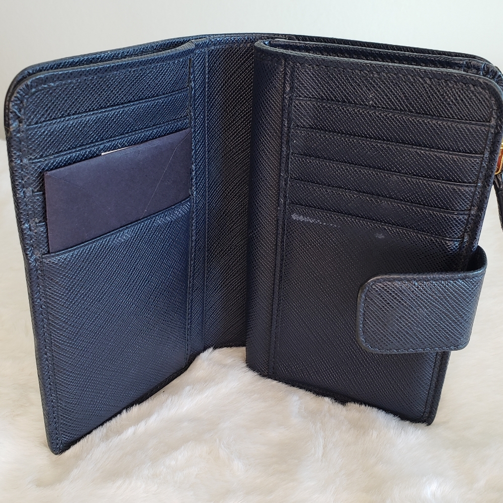 Prada Wallet - Picture 2 of 12